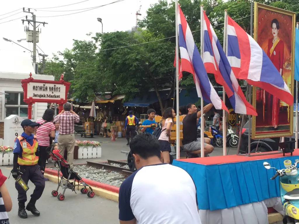 mochit,jatujakpark,チャトゥチャックパーク,モーチット,東南アジア,市場,タラート,ตลาดนัด จัตุจักร,Jatujak Weekend Market,タイ,バンコク,観光地,観光,チャトゥチャックウィークエンドマーケット,チャトゥチャック,ジャトゥジャック,マーケット,市場,お土産,アジアン雑貨,アパレル,古着,行き方,説明,タクシー,タイ語