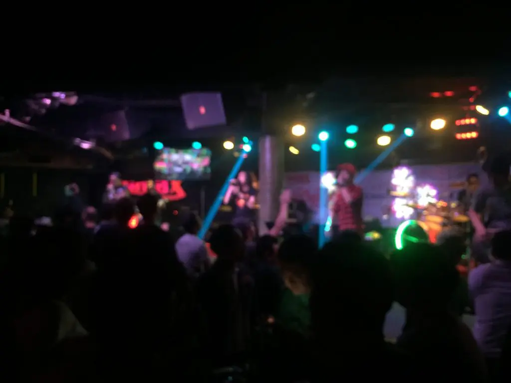 バンコク,クラブ,ディスコ,クライマックス,ナナ駅,タイ,観光,旅行,ナイトスポット,ダンス,踊り,ナンパ,出会い,彼女,彼氏,Climax,Nana,スクンビットソイ11,Sukhumvitsoi11,タイ人,陽気,ファラン,日本人,観光客,駐在者