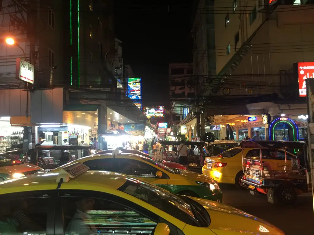バンコク,クラブ,ディスコ,クライマックス,ナナ駅,タイ,観光,旅行,ナイトスポット,ダンス,踊り,ナンパ,出会い,彼女,彼氏,Climax,Nana,スクンビットソイ11,Sukhumvitsoi11,タイ人,陽気,ファラン,日本人,観光客,駐在者
