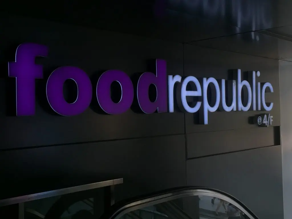 Siam Center,サイアムセンター,行き方,説明,タイ語,住所,ショッピングモール,ショッピング,買い物,タイの若者,人気