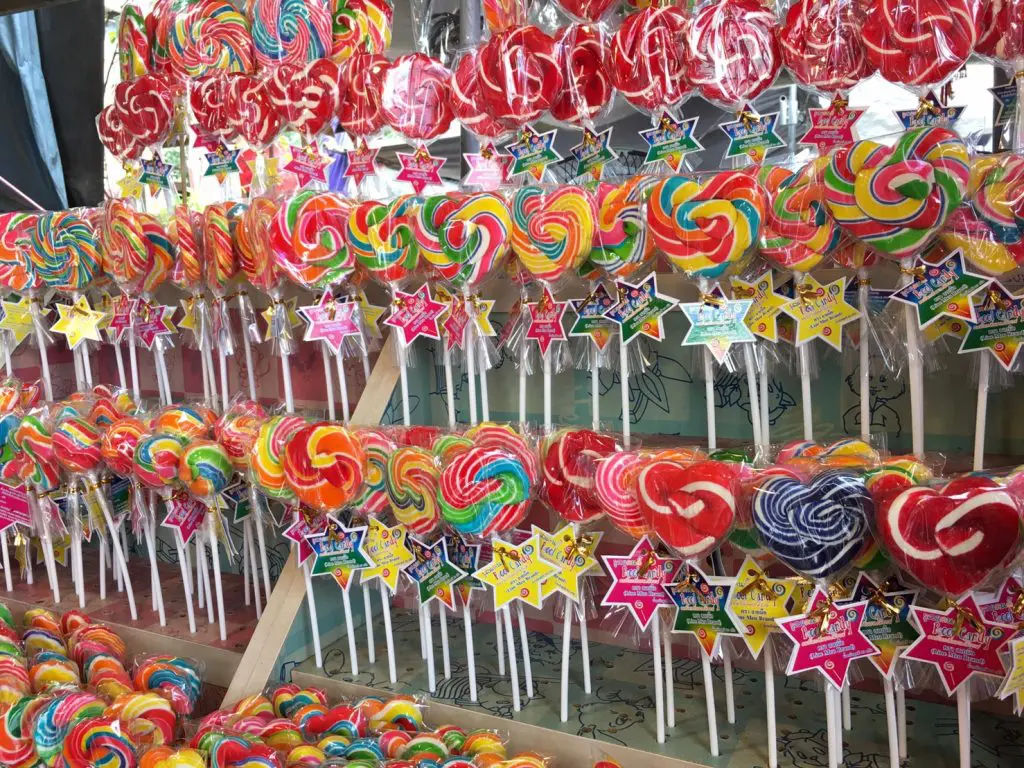 アンパワー水上マーケット,Amphawa Floating Market,ตลาดน้ำอัมพวา,タイ,バンコク,旅行,観光,スポット,水上マーケット,市場,ローカル市場,行き方,説明