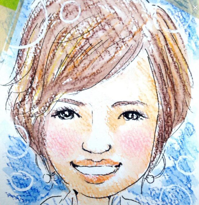 バンコク在住のフードライター、近藤かおりさんのプロフィール写真。毎日外食生活を10年以上実践し、バンコクですでに外食回数は5000回を超える程、バンコク通の方でもおすすめのお店は彼女に相談するほどです。