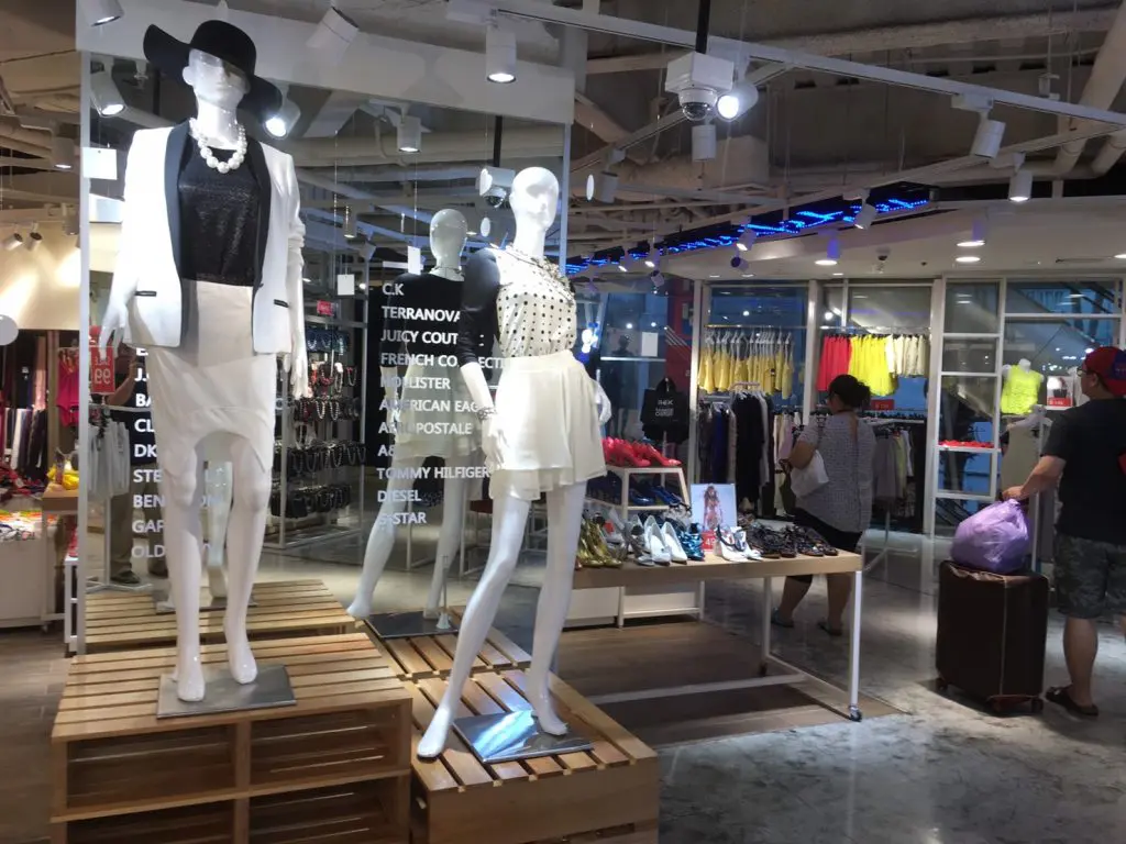 アウトレット,ショッピング,買い物,タイ,バンコク,ブランド,The K Fashion Outlet,有名