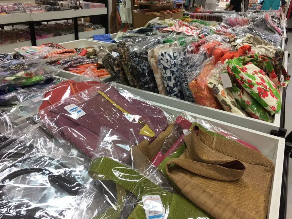 タイ,バンコク,旅行,お土産,おすすめ,バンチャック駅,ジムトンプソン,ジムトンプソン アウトレット,Jim Thompson factory outlet,行き方,説明,住所,Jim Thompson
