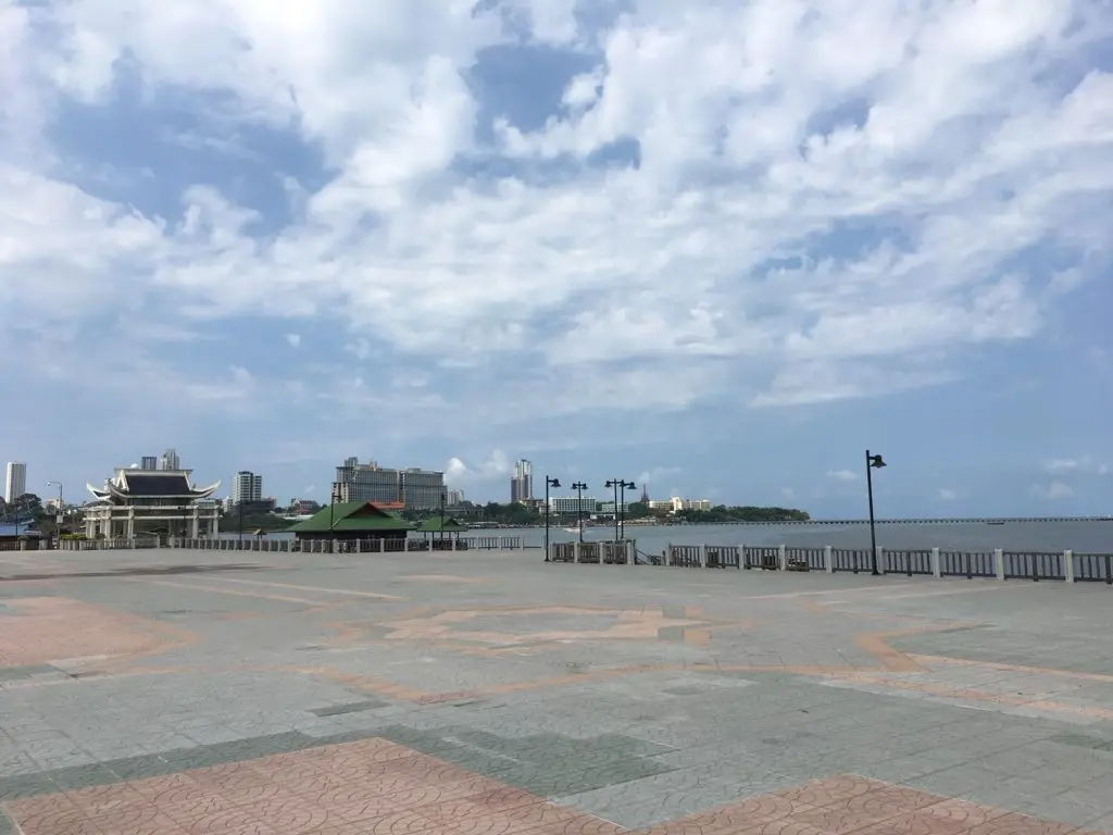 タイ,パタヤ,ランプ―公園,ランポー公園,ナクルア市場,Naklua Fish Market,Lan Pho Na Kluea Market,Lan Pho Muaeng Pattaya Park