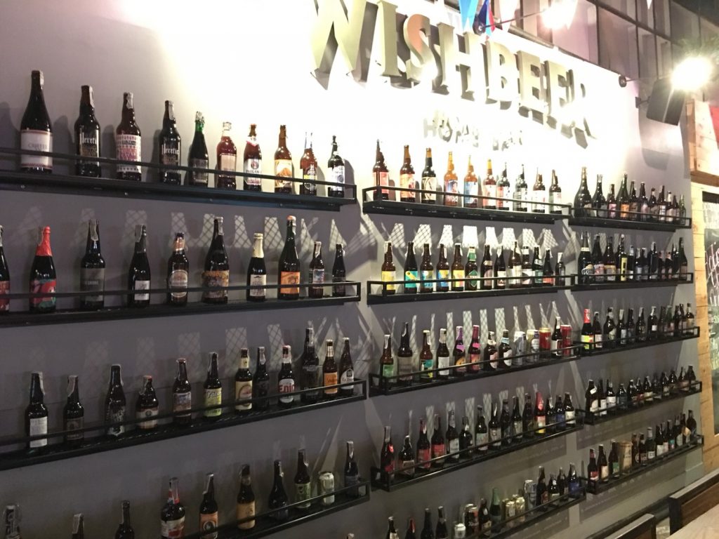 ウイッシュビア,Wishbeer Home Bar,Wishbeer,ビアホール,ビアガーデン,プラカノン駅,行き方,住所,説明,クラフトビール