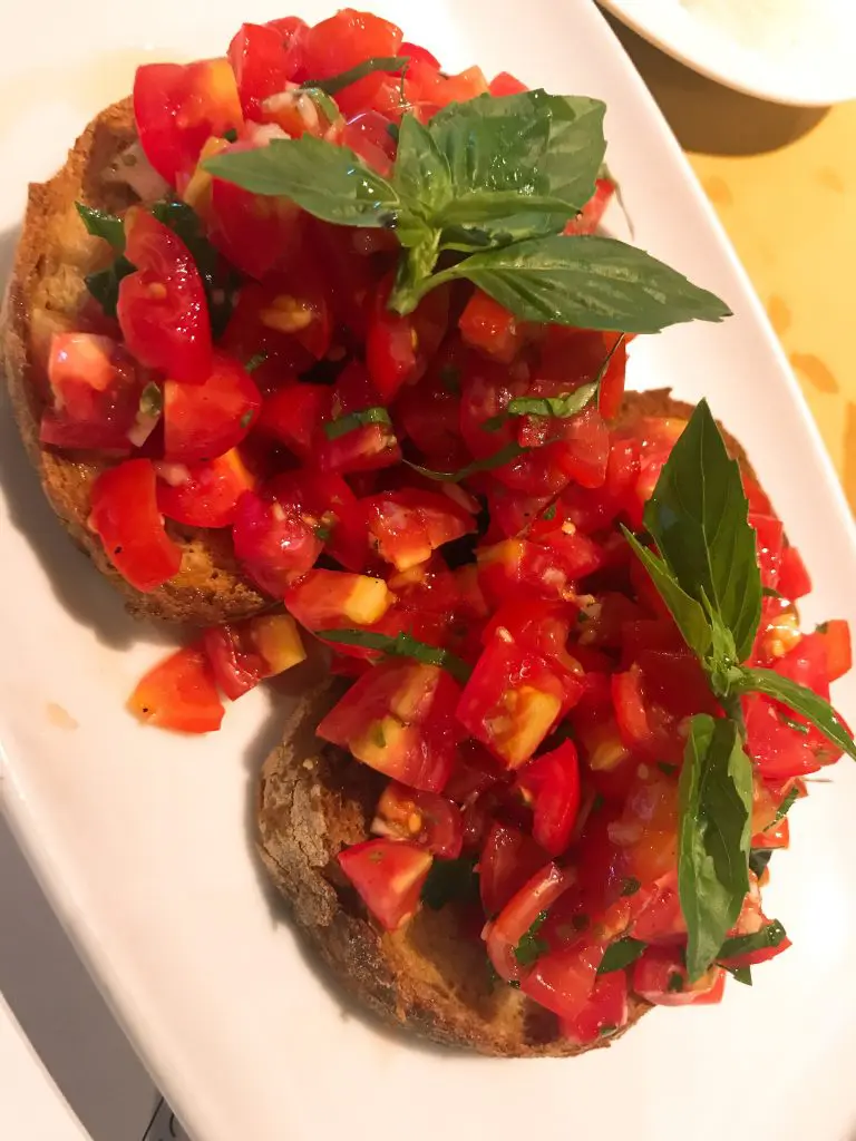 Pizza Pala Romana アソークのピザ