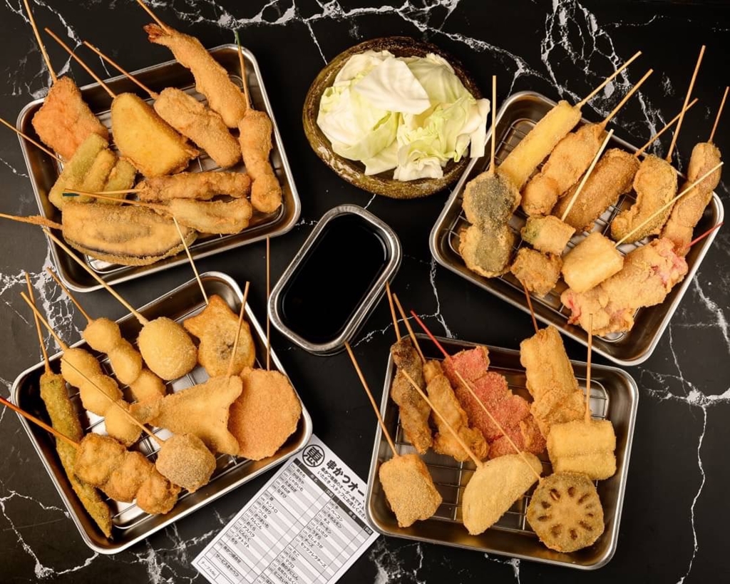 恵美須商店の看板メニュー 串カツ