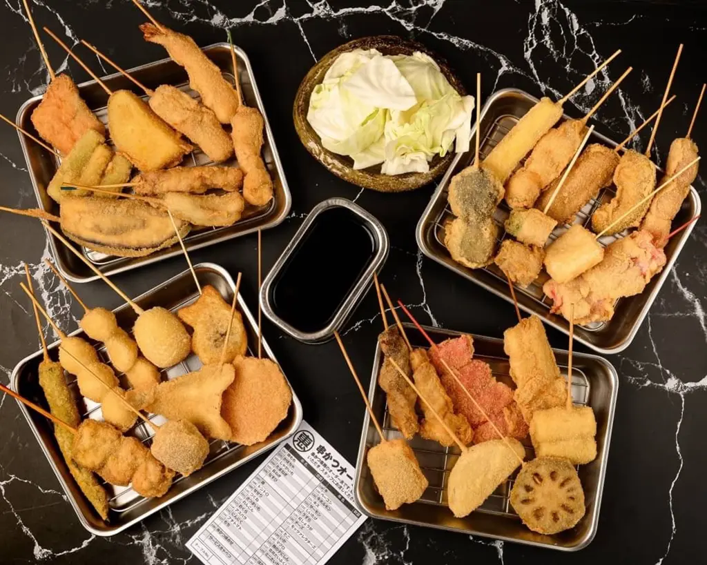 恵美須商店の看板メニュー 串カツ
