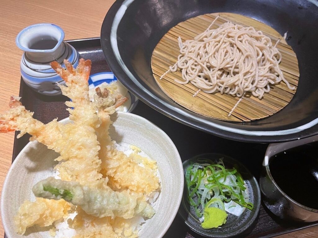 そば1玉の海老天盛り
