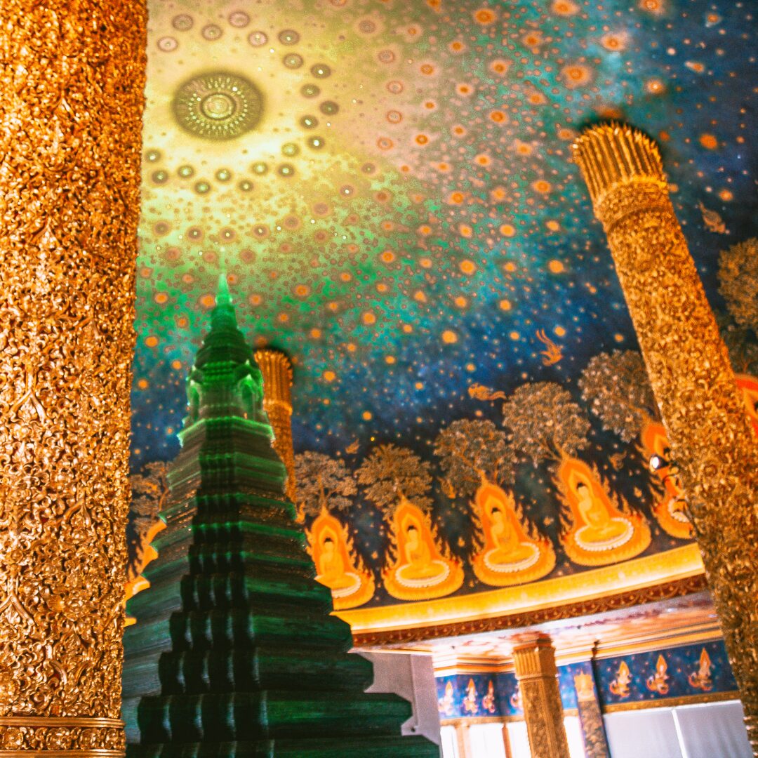 バンコクの観光名所と映えスポットのワットパクナム