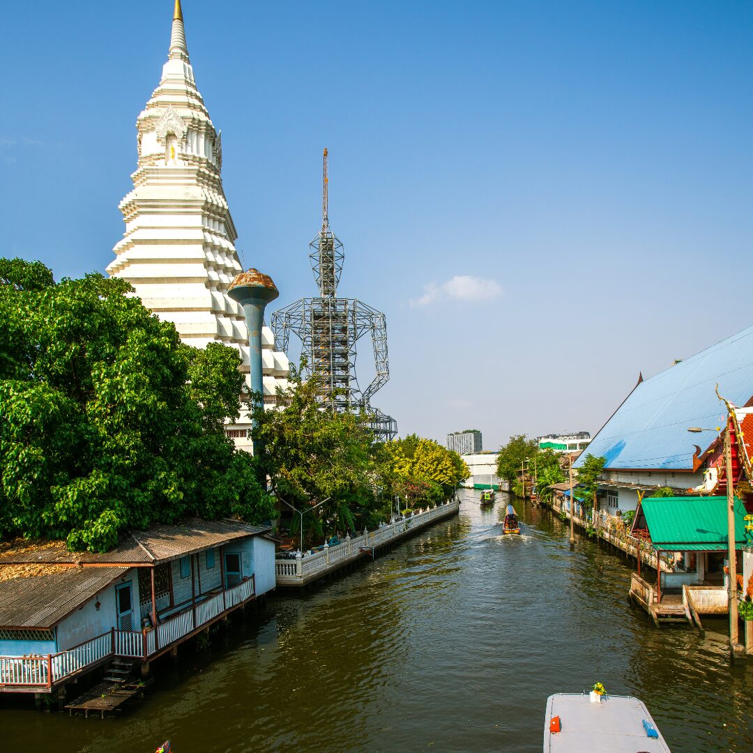 バンコクの観光名所と映えスポットのワットパクナム