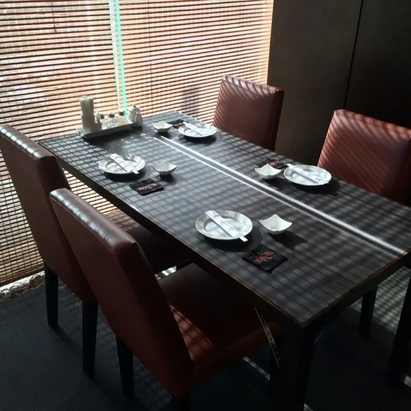 居酒屋兄貴 店内写真1