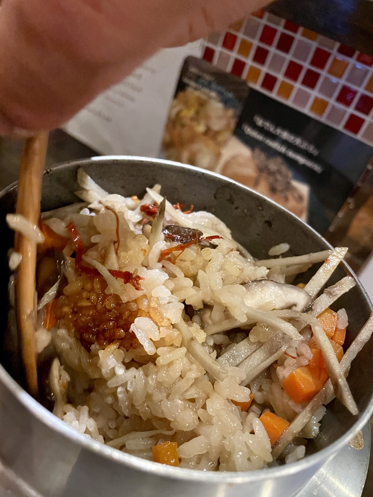 近藤かおりのレビュー：牛肉とごぼうの釜めし