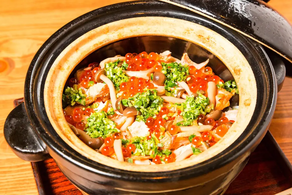 炭火焼 源の料理紹介 釜めし