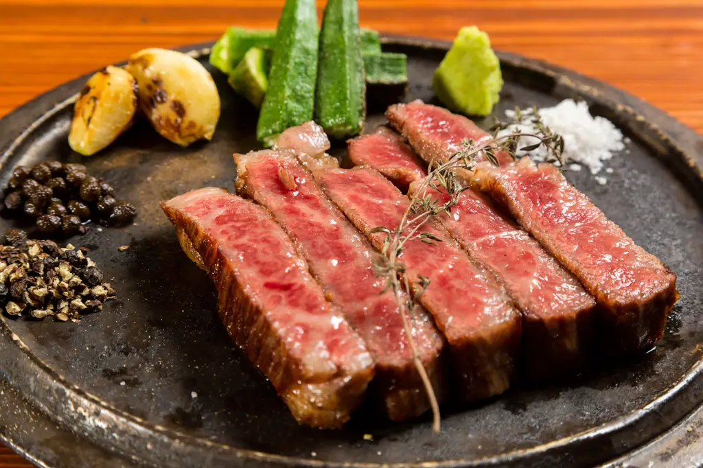 炭火焼 源の料理紹介 ステーキ