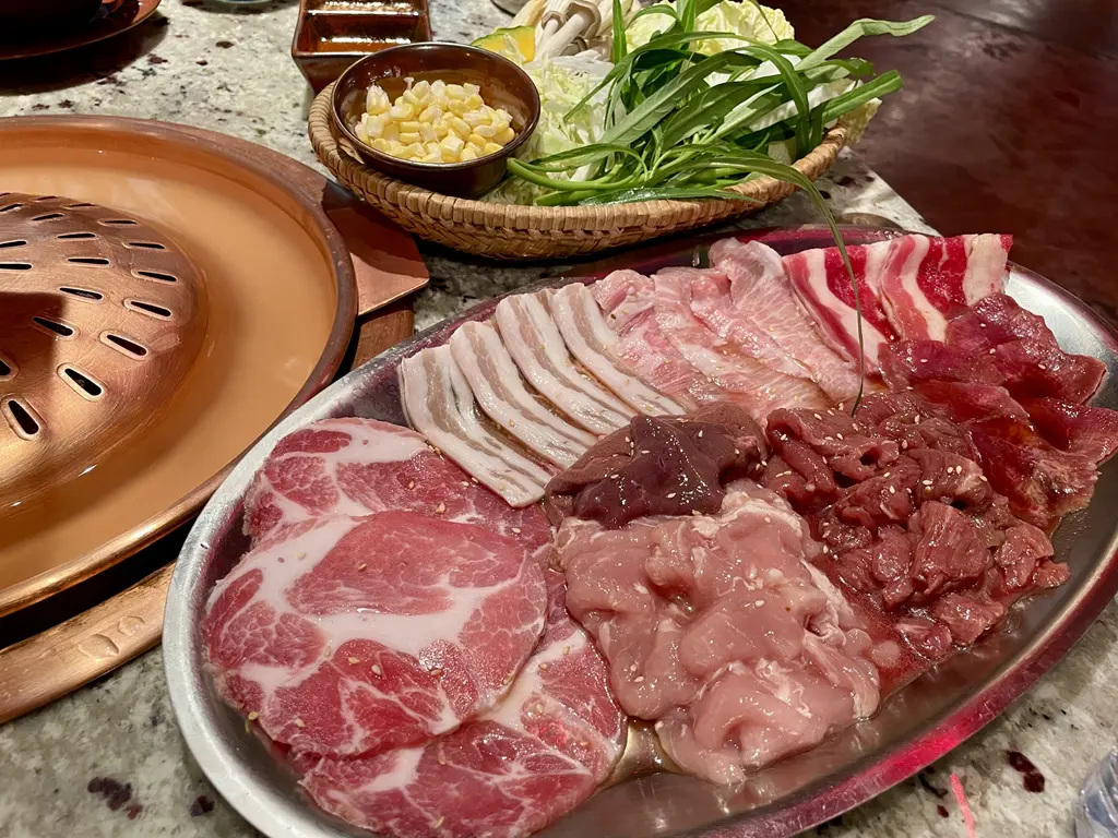 チンボーダン(Chin Bo Dang)
バンコクのおすすめムーカタレストラン(プロンポンエリア)