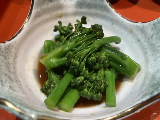 バンコク エカマイの日本料理店 一味膳の菜の花