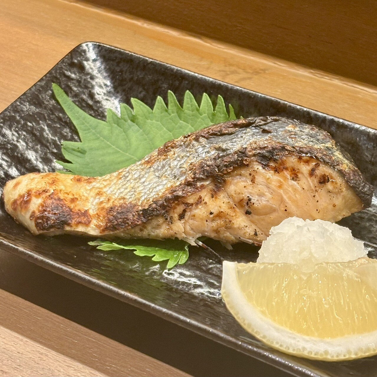 トンローの居酒屋 あけぼのの焼き魚(鮭)
