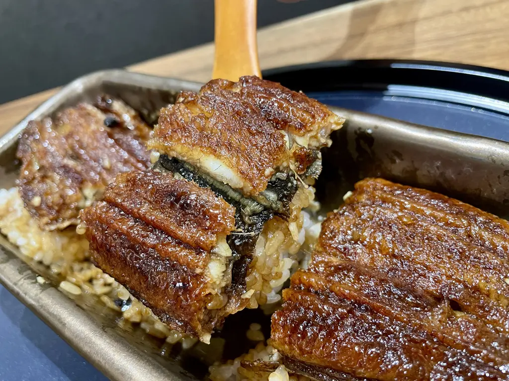 バンコクのフードライター近藤かおりのバンコクのレストランレビュー。うなぎ4代目菊川 KINGSQUARE店