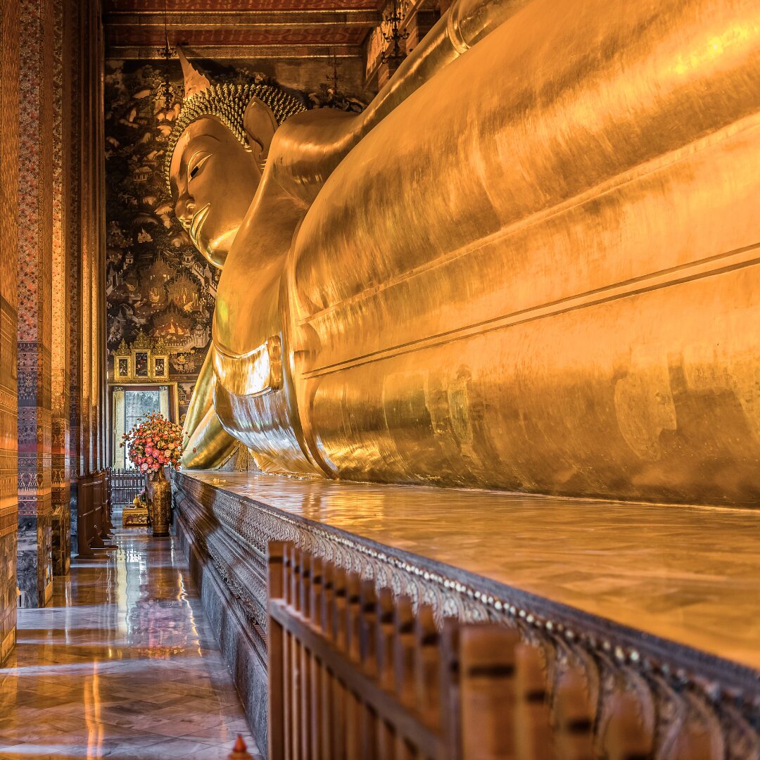 ワット・ポーといえばこれ！と言っても過言ではない巨大な涅槃像