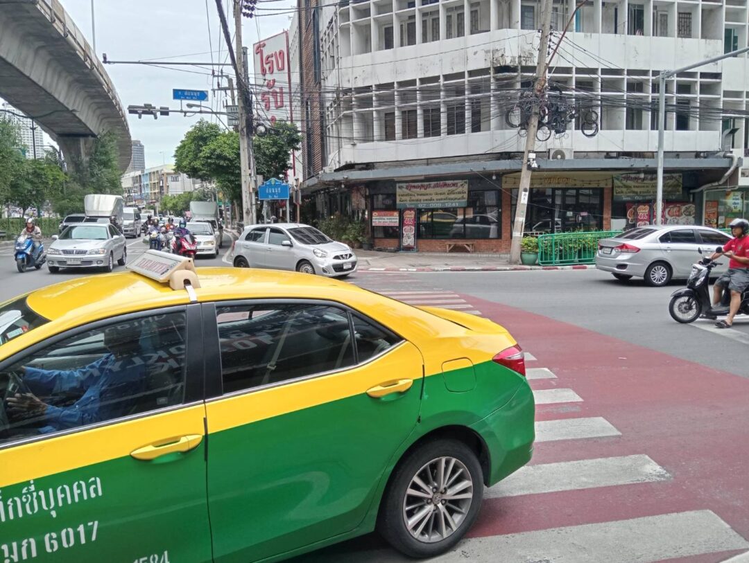 BTS駅から近いオンヌット通りの画像