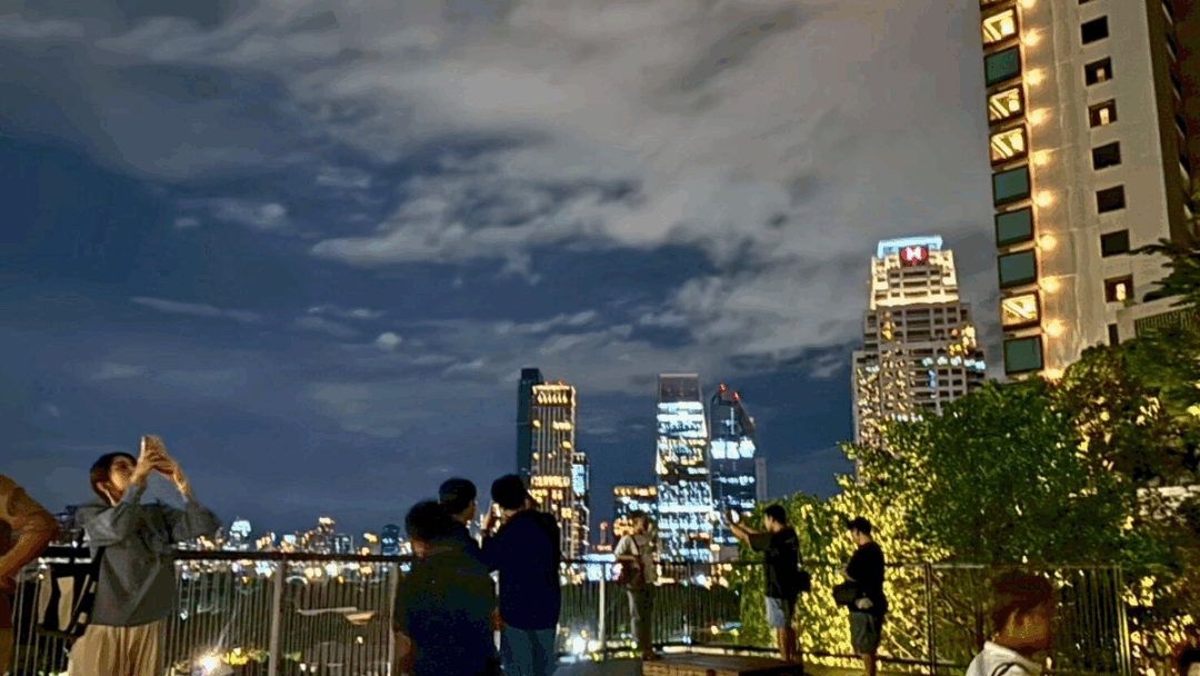 セントラルパーク バンコクから夜景