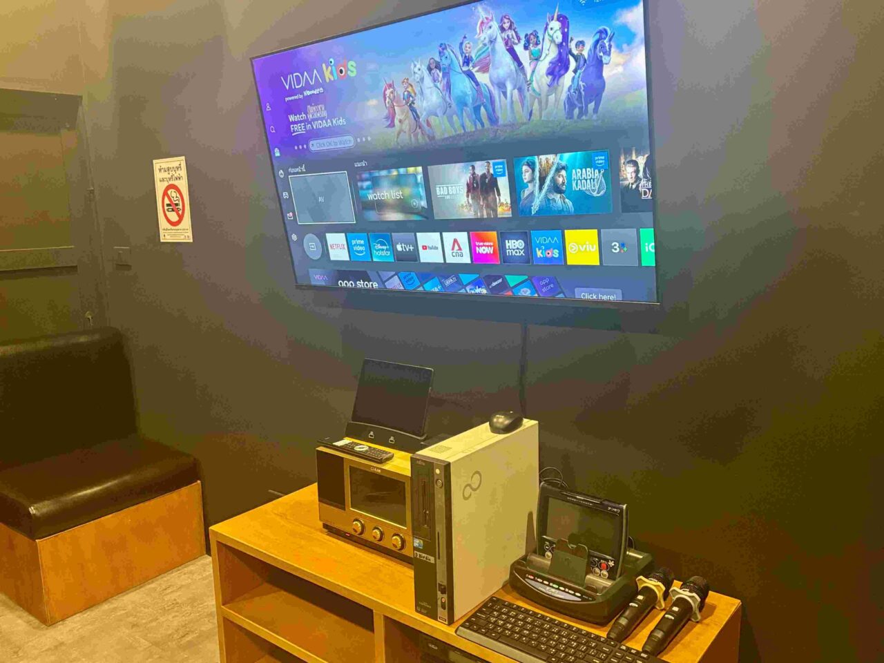 恵美須商店 エカマイ店 カラオケもあり 日本語、英語、タイ語対応