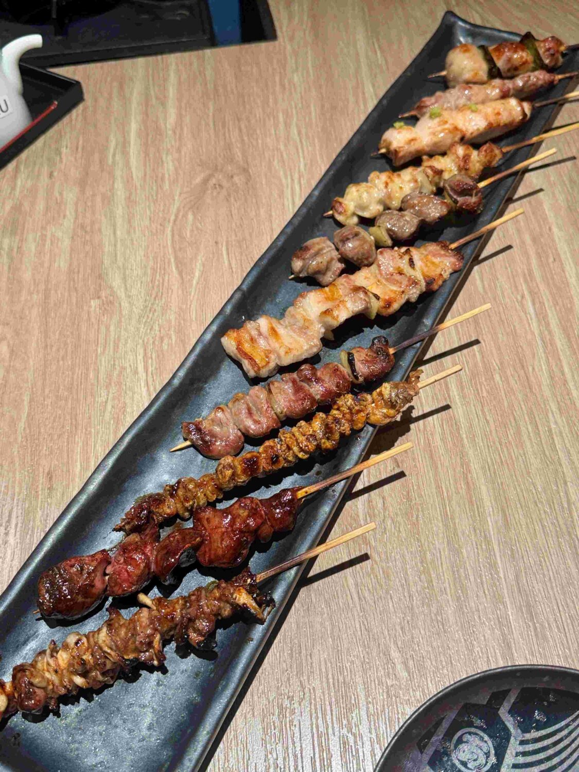 あお季 バンコク トンローのレビュー 串焼き盛り合わせ