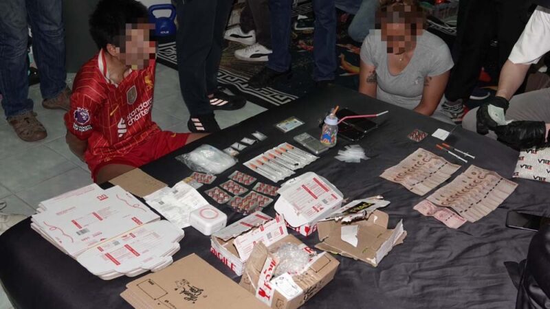 容疑者はSNSで客を募集し、顧客の自宅やホテルで覚醒剤を注射していた。