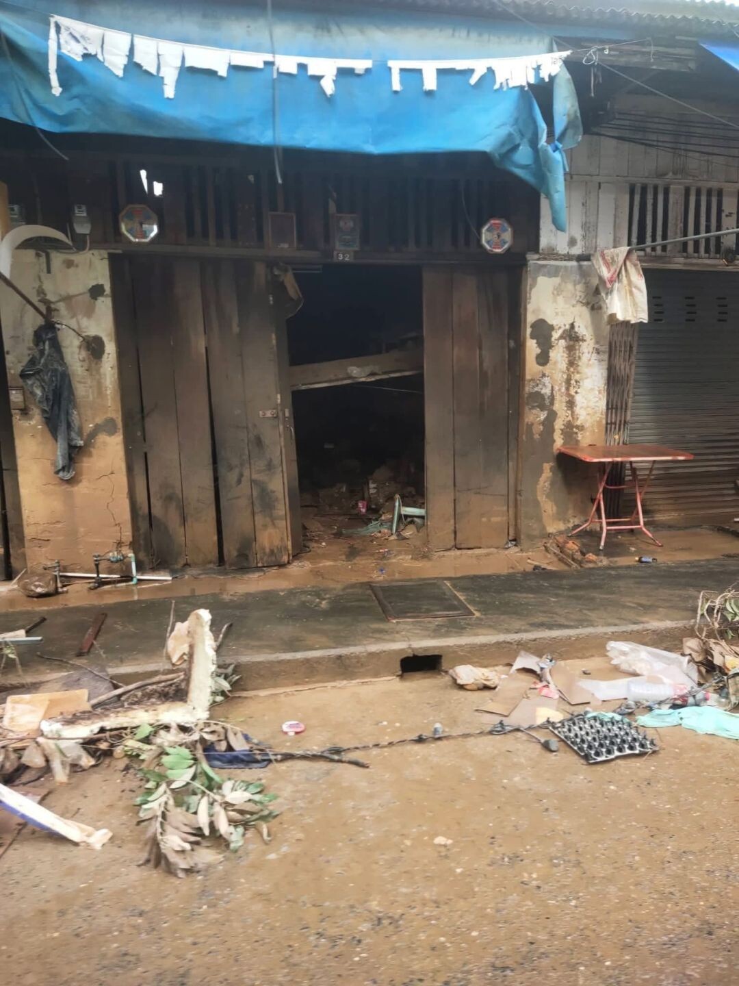 水位が下がったハジャイの様子3