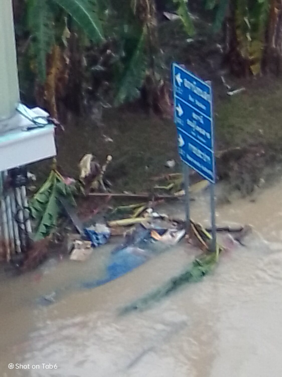 膝の丈まで下がった水位11/27