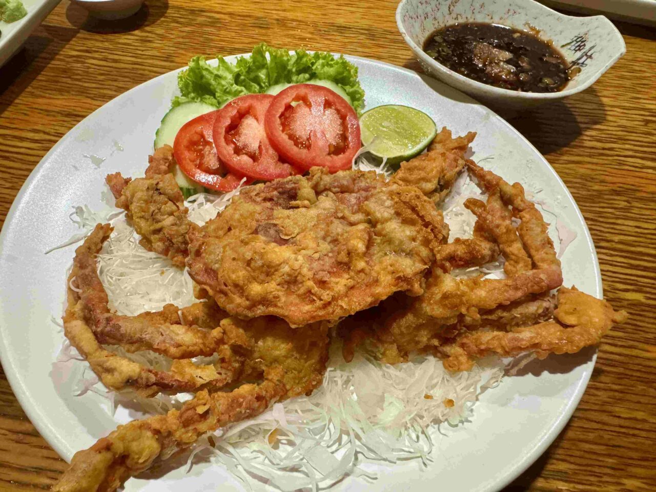 ソフトシェルクラブ唐揚げ（180B） デカい！安い！旨い！この3拍子が揃った感動メニュー。