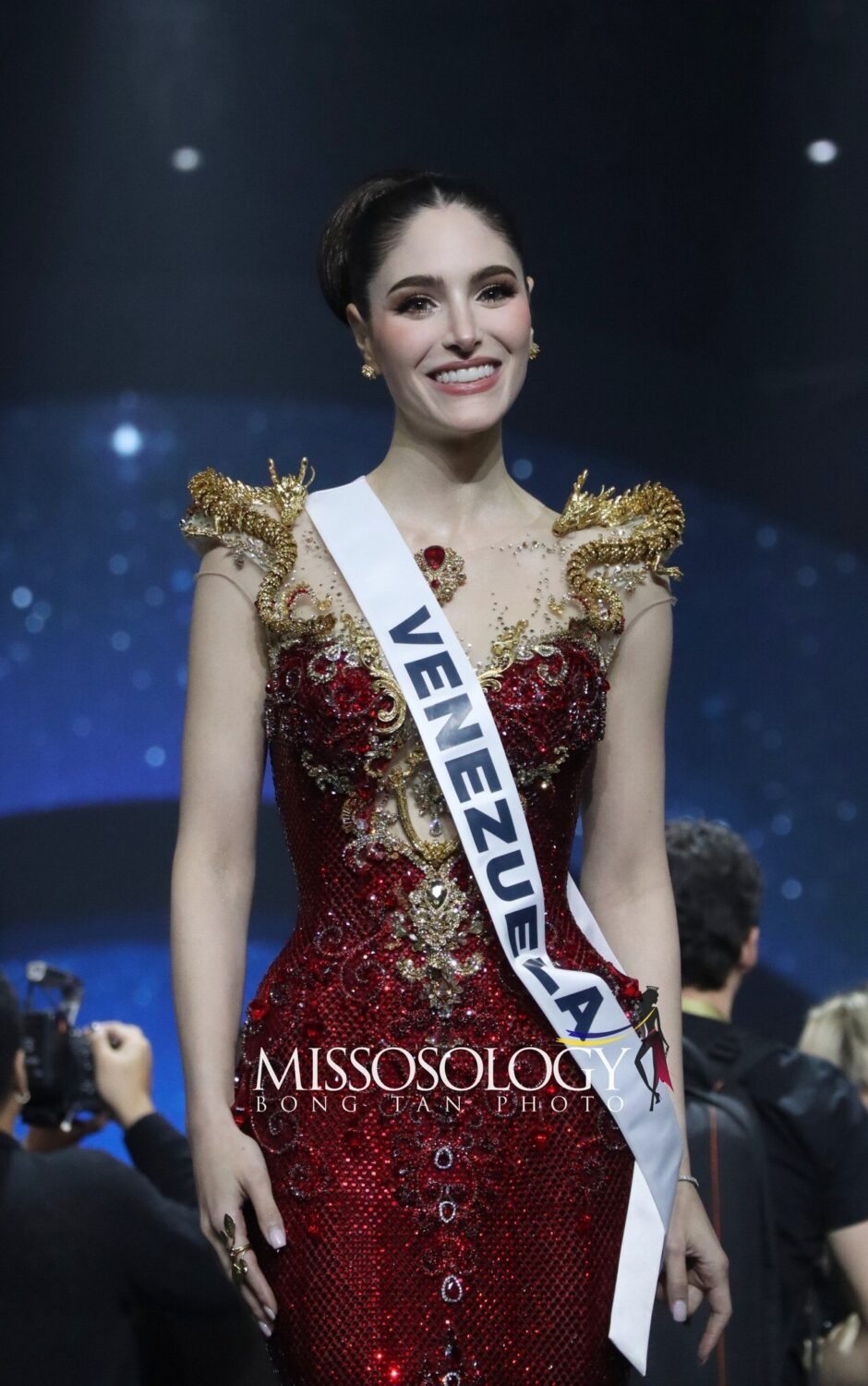 ベネズエラのステファニー・アバサリが総合3位